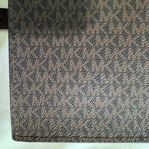 Michael Kors Belt Bag with Gold Chain and Gold Hardware NWT Size XL - Picture 3 of 16